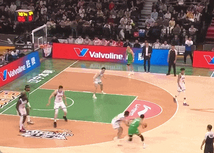 多多28-24+7！炸裂赛季首秀！中国男篮第一组织控卫